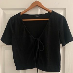 Black crop shirt